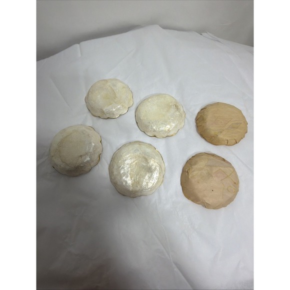 Vtg Capiz Shell 4" Gold/Brass Tone Trim Scalloped Coasters 2 Orig. Inserts - Picture 2 of 3